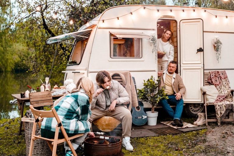 Caravaning jako styl życia – od weekendowych wypadów do pełnego nomadyzmu