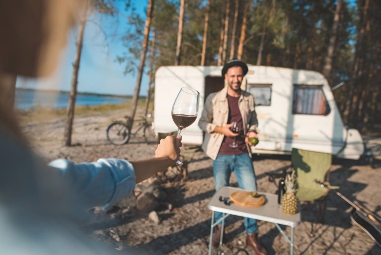 Jak zostać influencerem w branży caravaningowej – praktyczny przewodnik